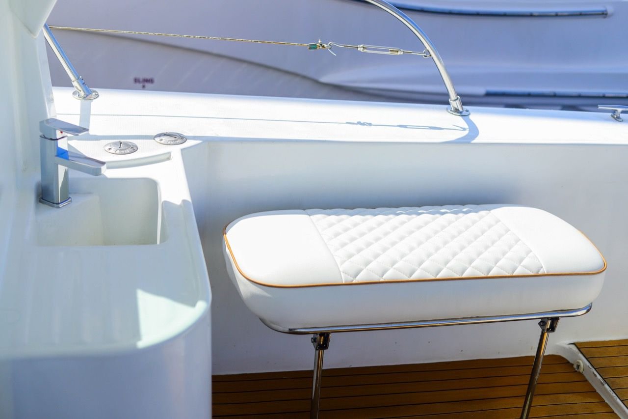 40ft Luxury Yacht View